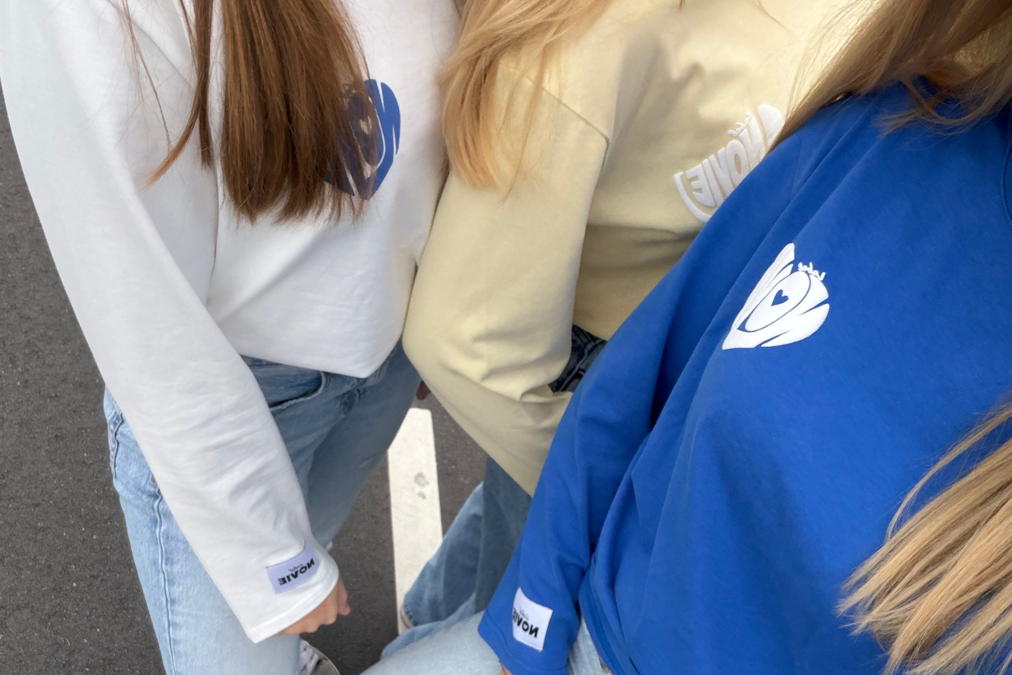 Zelf ontworpen, trendy longsleeve voor dames.